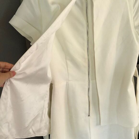 NWT Lavish Alice Saks fifth Avenue off White shorts jumpsuit romper size 10 - Picture 5 of 7